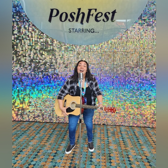 👋🏼flavias_finds is LIVE POSH BUNCH Greatful Goodies & Festive Finds 🎅🏼🎄❄️ - Picture 13 of 16